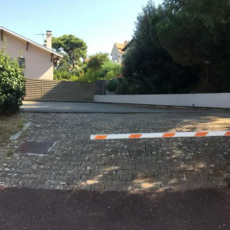 Studio Confortable Avec Balcon, Parking Prive Et Wi-Fi, A 200M De La Plage D'Eyrac - Fr-1-374-93 Apartman Arcachon